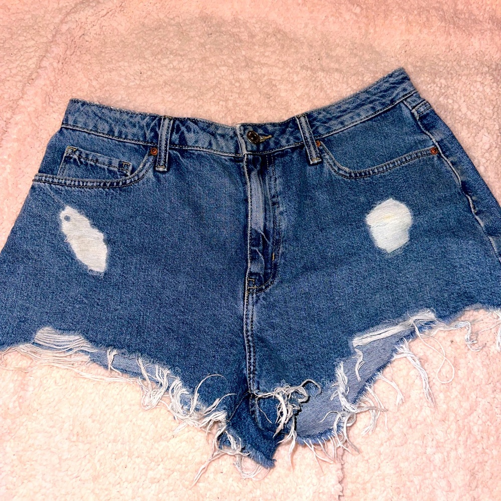 Forever 21 blue Jean shorts 🤍